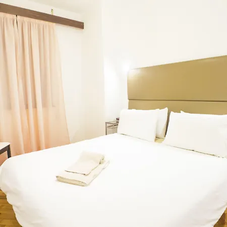 Lv Premier Apartments Clerigos-Re2 Апартаменты *